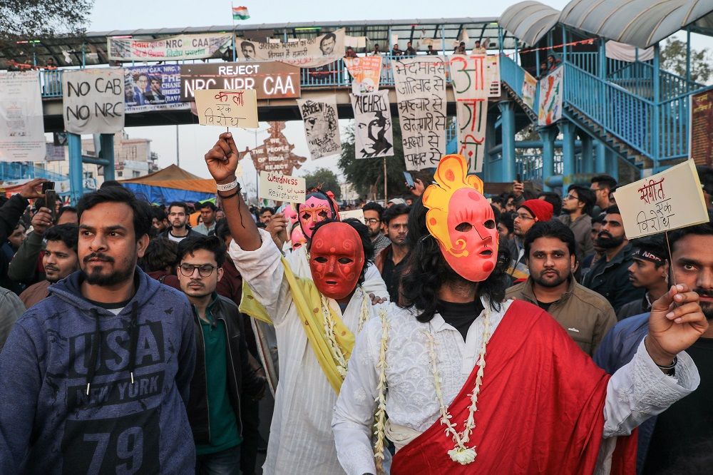 DEMONSTRAN berkumpul di Shaheen Bagh, New Delhi, India guna memprotes Undang-undang kewarganegaraan, pada minggu 2 Februari,2020.*