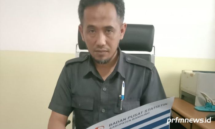 Kepala BPS Kabupaten Bandung Agung Hartadi saat ditemui di Kantor BPS Kabupaten Bandung, Senin (24/2/2020).