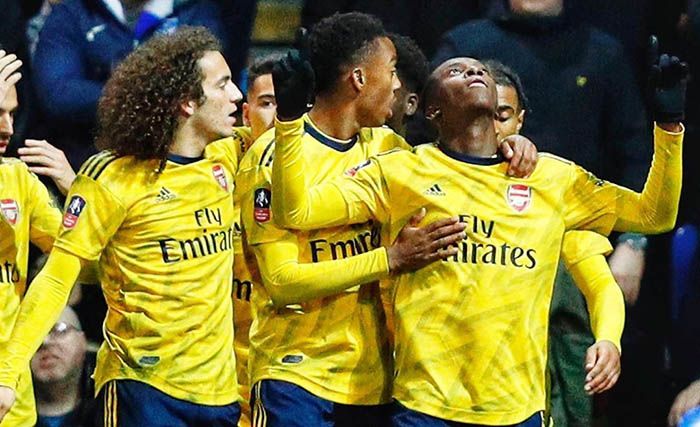Akibat Pemilik Sepak Bola Olympiacos Terpapar Virus Korona Para Pemain Arsenal Mengisolasi Diri Zona Jakarta