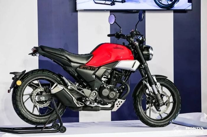 Model Jok Motor Honda Grand Custom  Honda  Siapkan CBF190TR Pesaing Potensial dari Yamaha XSR 