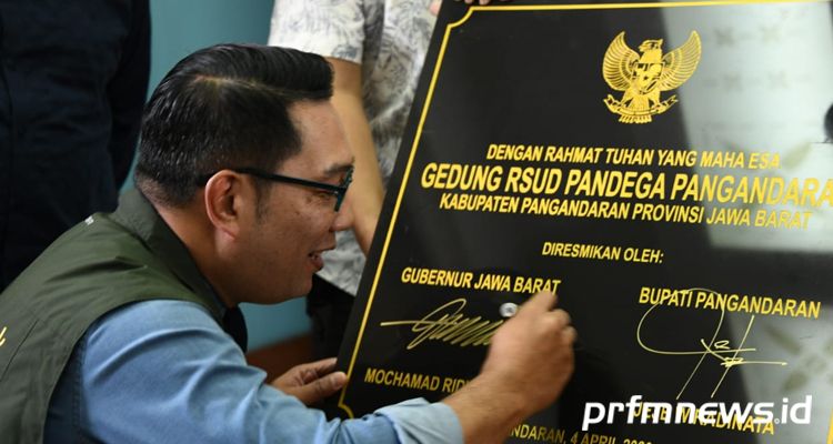 Gubernur Jawa Barat Ridwan Kamil meresmikan RSUD Pandega Pangandaran secara jarak jauh melalui Video Conference dari Gedung Pakuang, Kota Bandung, Sabtu (4/4/2020).