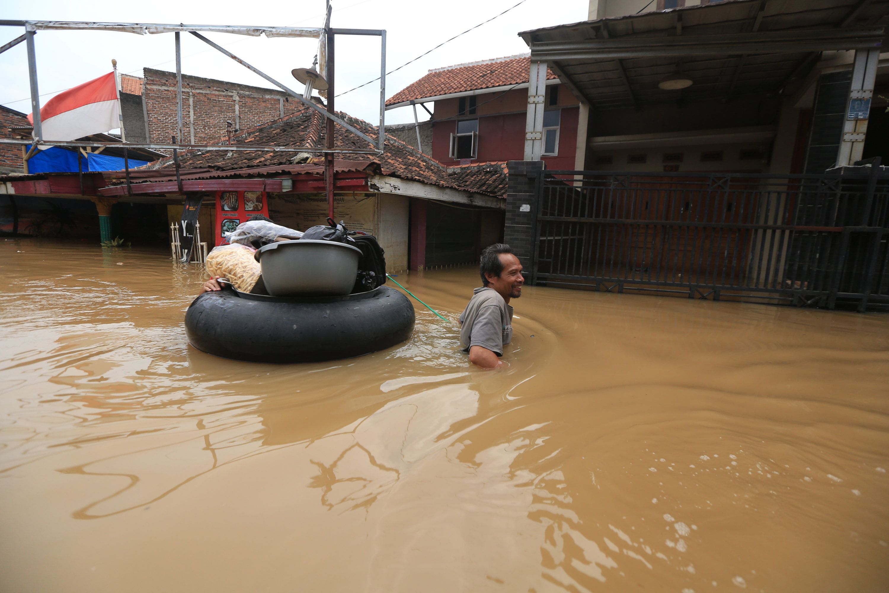 Pembangunan Jalan Poros Tengah Garut Ditengarai Sebabkan Banjir
