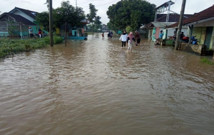 Banjir Luapan Citanduy Kembali Genangi Wilayah Tanjungsari Kabupaten Tasikmalaya Pikiran Rakyat Com