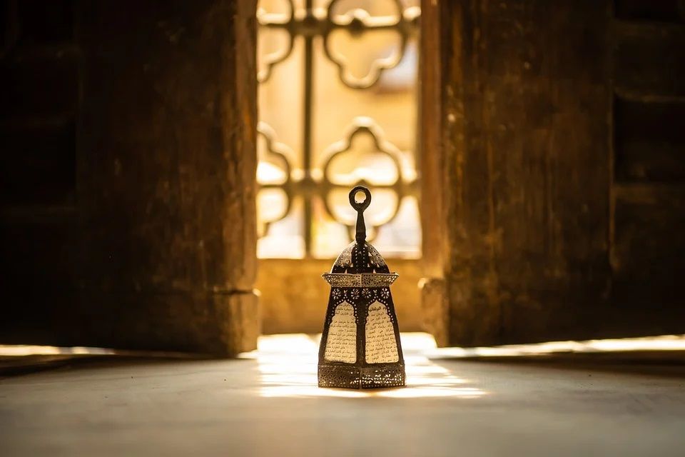 Ilustrasi Bulan Ramadan. /- Foto: Pixabay/Ahmedsaborty