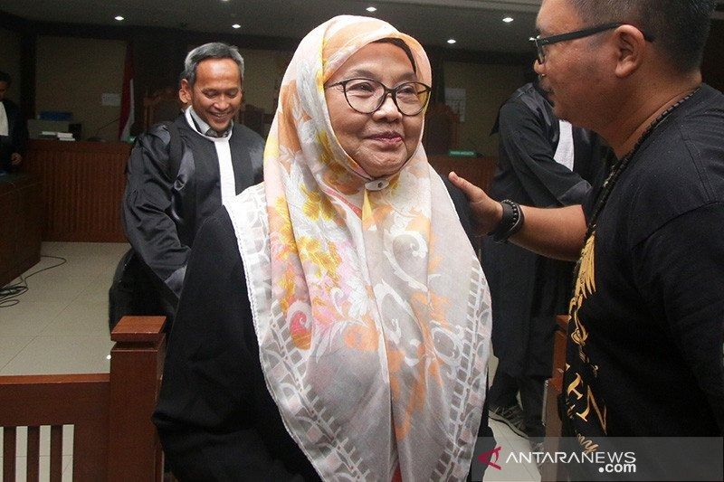 Merasa Dipenjara Tanpa Bukti Korupsi, Siti Fadilah ...