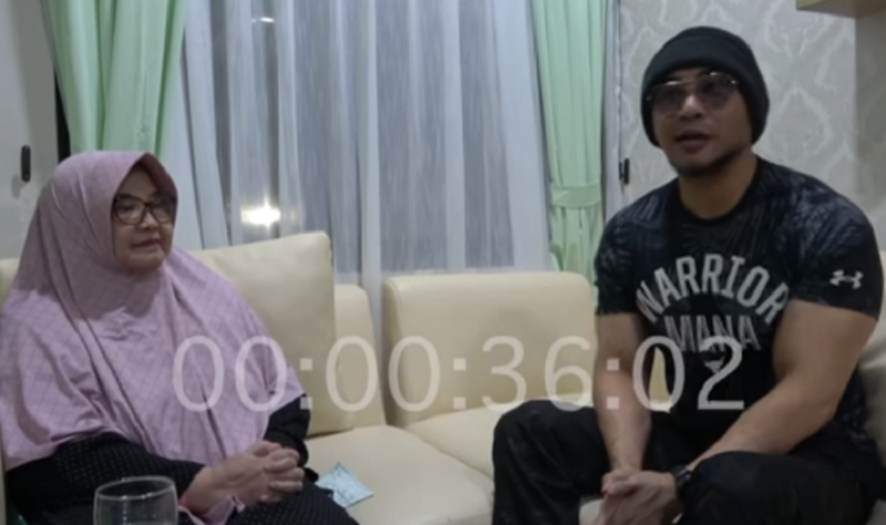 TANGKAPAN Layar YouTube Deddy Corbuzier saat mewawancarai Siti Fadilah Supari.* 