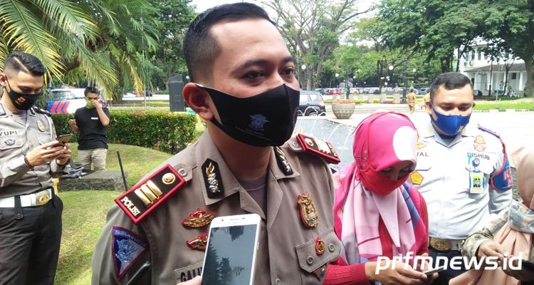 Wakasalantas Polrestabes Bandung, AKP Galih Raditya saat ditemui di Balai Kota Bandung, Selasa (30/6/2020).**