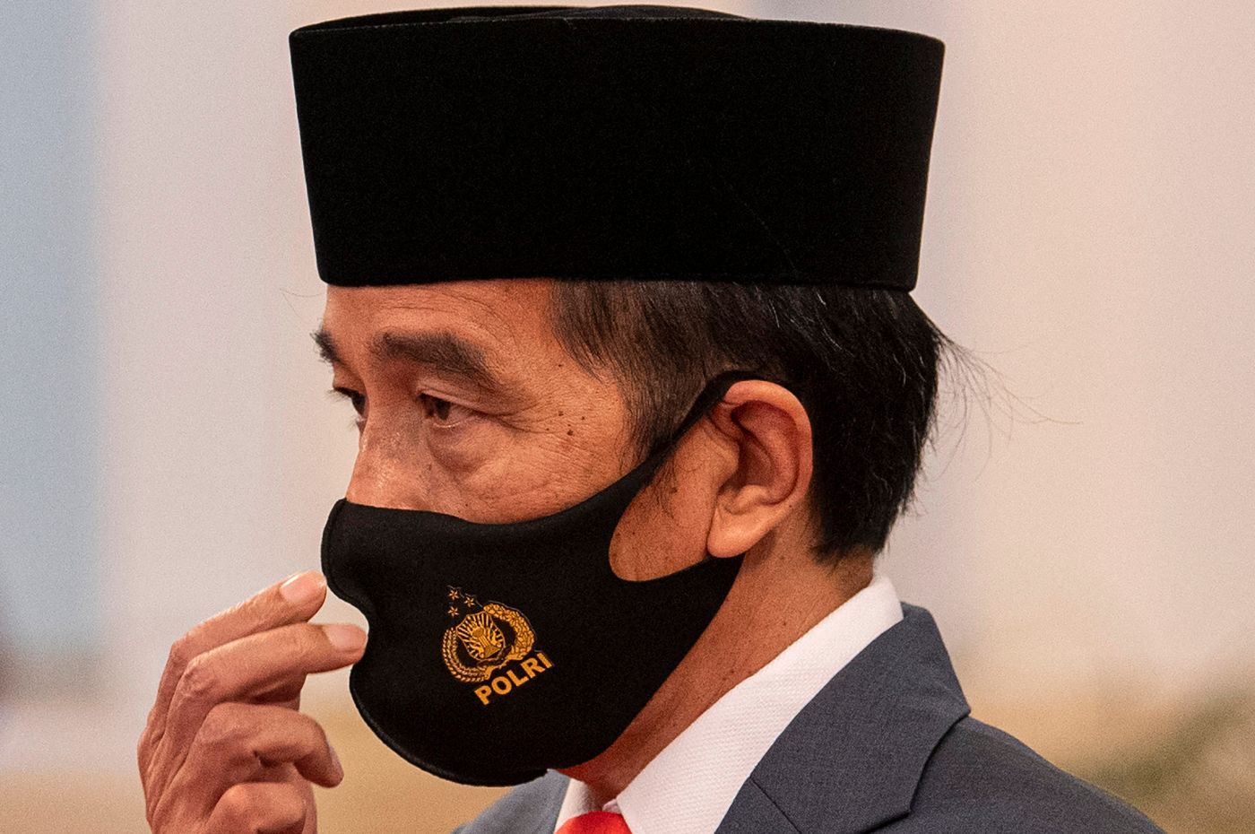 PRESIDEN Joko Widodo (Jokowi) turut hadir dalam acara HUT Bhayangkara ke-74 di Istana Negara, Jakarta, Rabu 1 Juli 2020. Pada acara peringatan itu Jokowi bertugas sebagai inspektur upacara.*