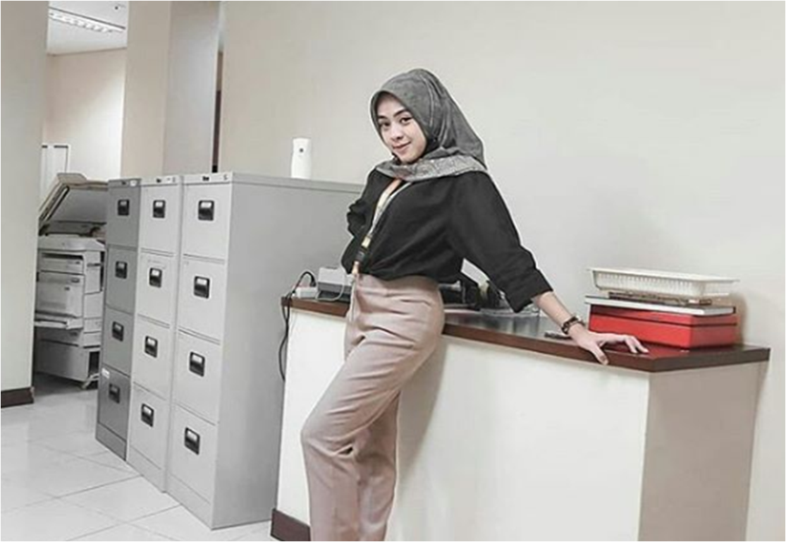 Gambar Wanita Karir Denah 7135