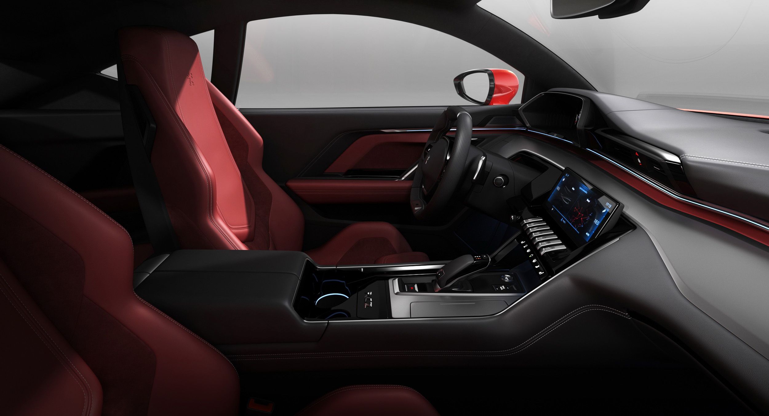  Ruang kabin yang futuristik adalah nilai lebih bagi keistimewaan interior coupe sporty ini.*/Astra Peugeot  