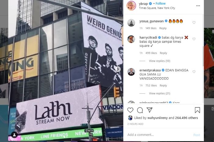 Reza Arap, membagikan momen saat grup musiknya, Weird Genius, terpampang besar di kawasan Times Square, New York, Amerika Serikat, Minggu 12 Juli 2020.