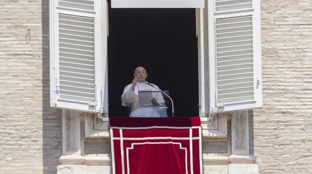 Paus Fransiskus mengadakan pertemuan puncak khusus tentang topik pelik pada bulan Februari 2019 [Alessandra Tarantino / AP Foto]