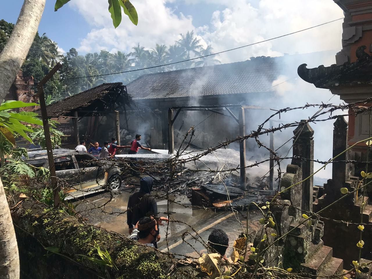 Garase Dapur Serta Mobil Ikut Terbakar Kerugian Mencapai Rp 350 Juta Ringtimes Bali