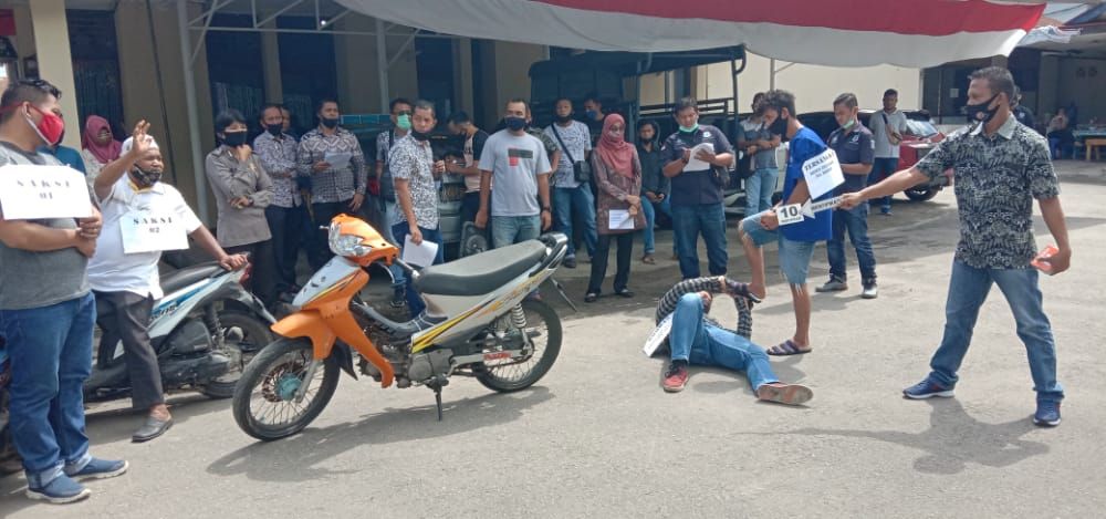 Rekonstruksi kasus pembunuhan di Kota Padang