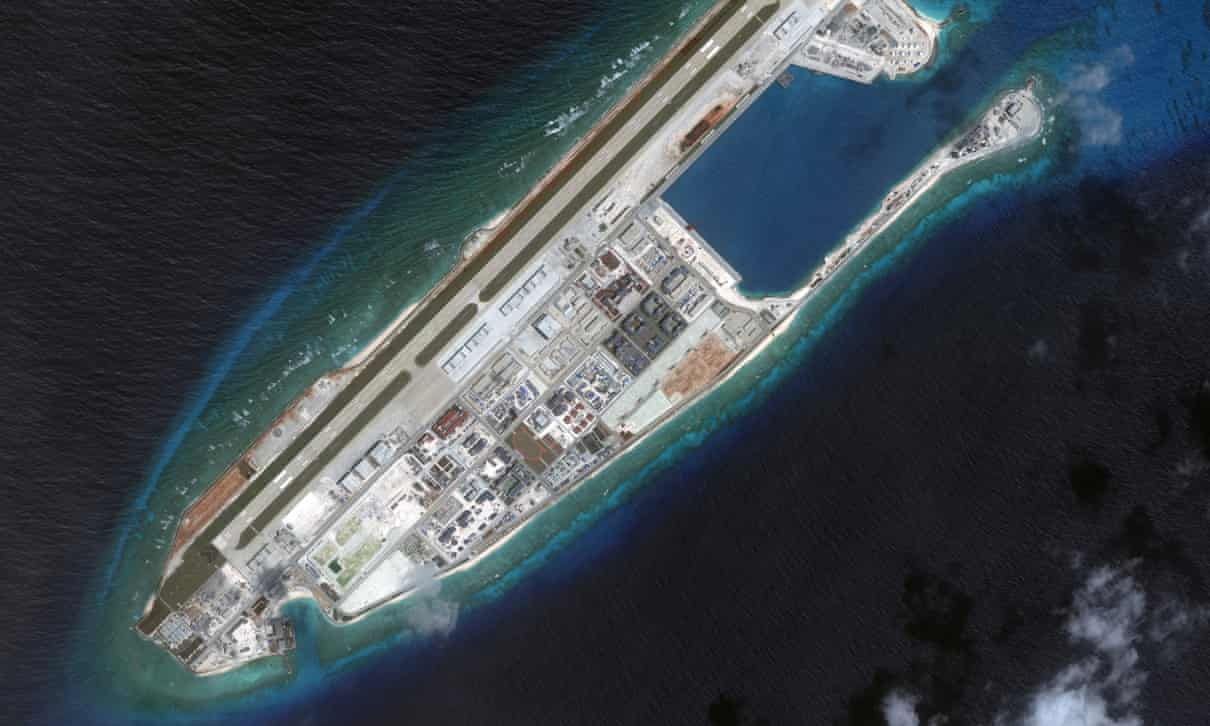  Karang Fiery Cross di Kepulauan Spratly di Laut China Selatan.*/AP