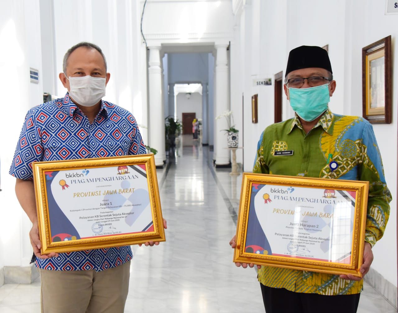 Jawa Barat Raih Dua Penghargaan dari BKKBN Pusat - Pikiran-Rakyat.com