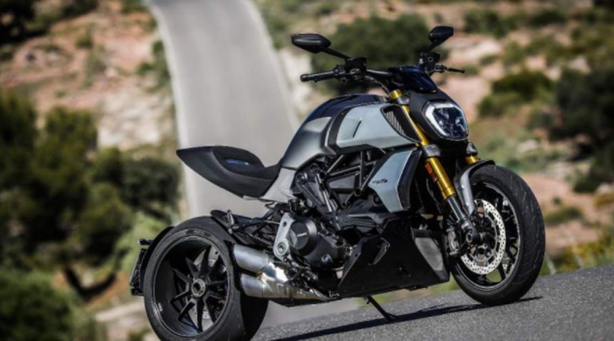 ducati diavel 1260 dark stealth