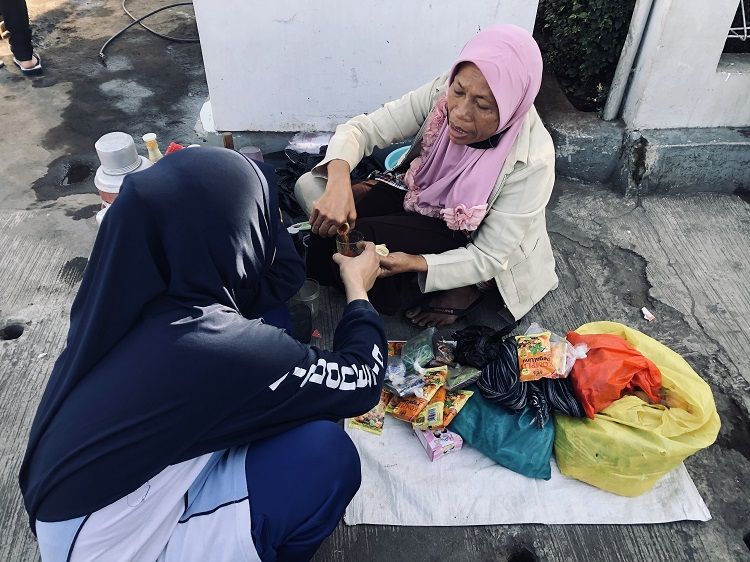  Penjual  Jamu  Gendong Meningkat di Tengah Pandemi Covid 19 