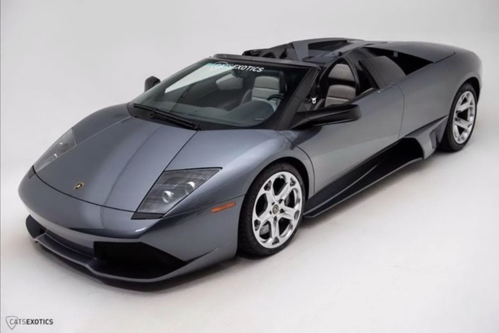 Lamborghini-Murcielago jadi basis bagi kendaraan jagoan di film Batman, The Dark Knight.*/CARSCOOPS