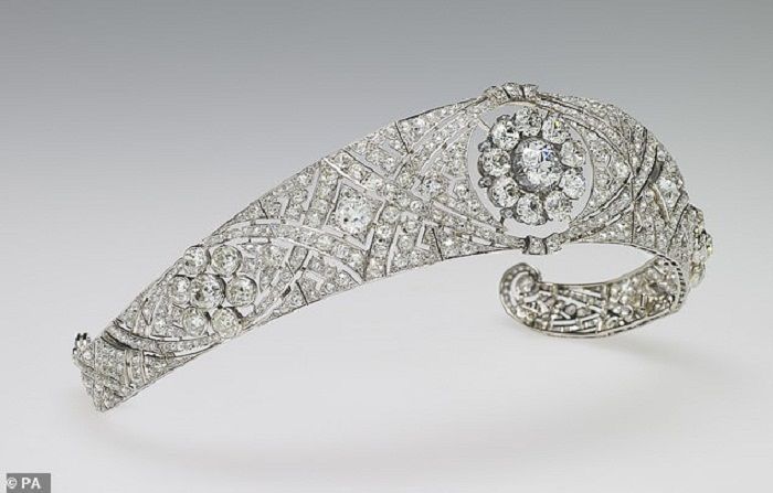 Tiara Queen Mary.