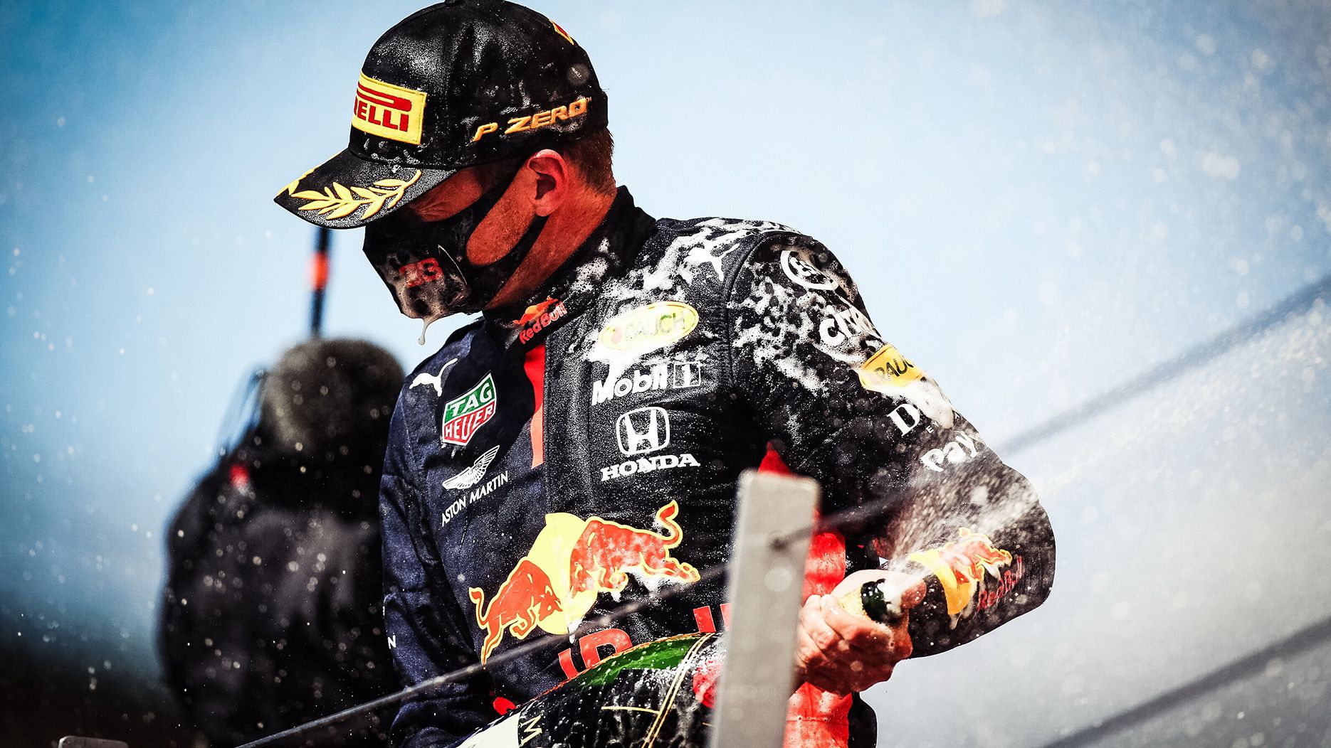  Max Verstappen dari tim Aston Martin Red Bull Racing berhasil naik podium kedua di Seri Formula 1 GP Britania Raya.*/HPM 