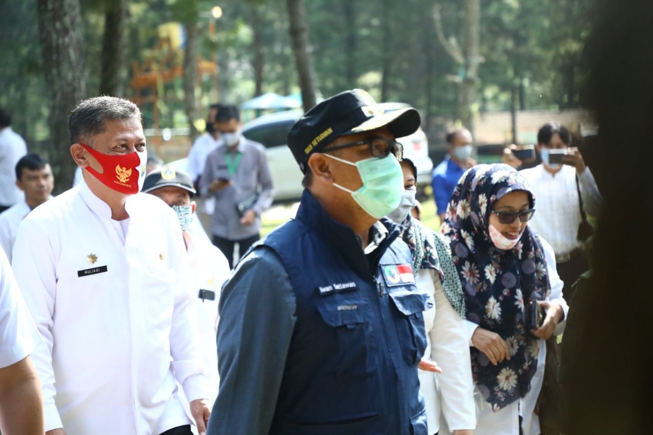 Wakil Bupati Bogor Iwan Setiawan saat meninjau salah satu objek wisata di wilayah Bogor Timur