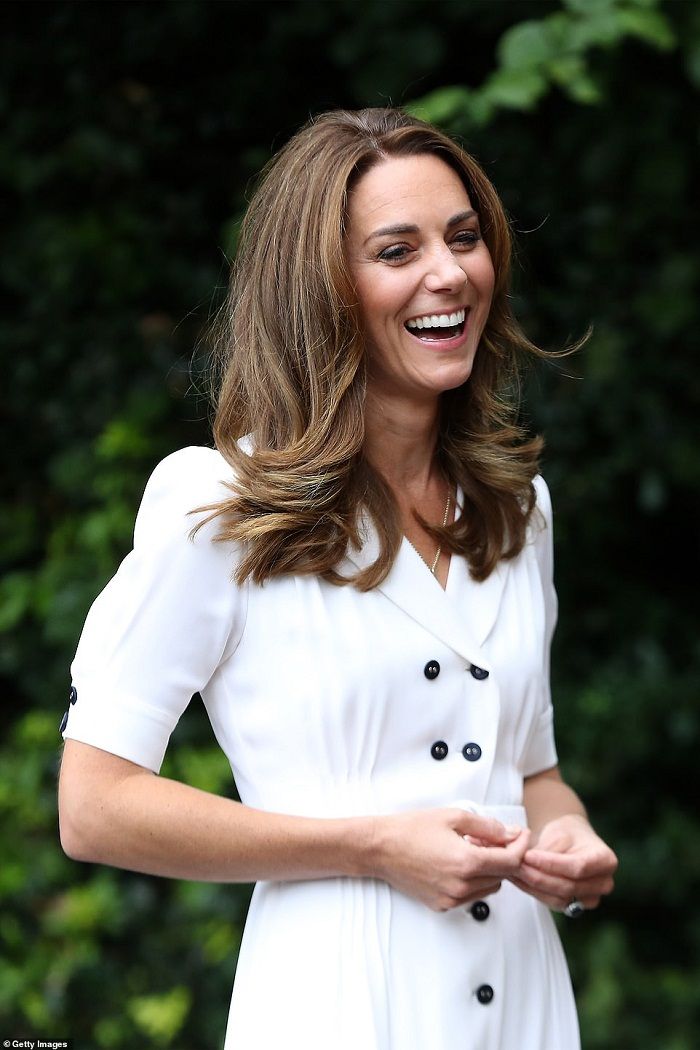 Kate dengan highlight baru bernuansa musim panas: sunkissed.