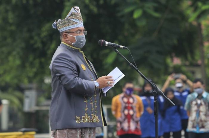 Profil Wali Kota Banjarbaru Nadjmi Adhani yang Tutup Usia Akibat ...