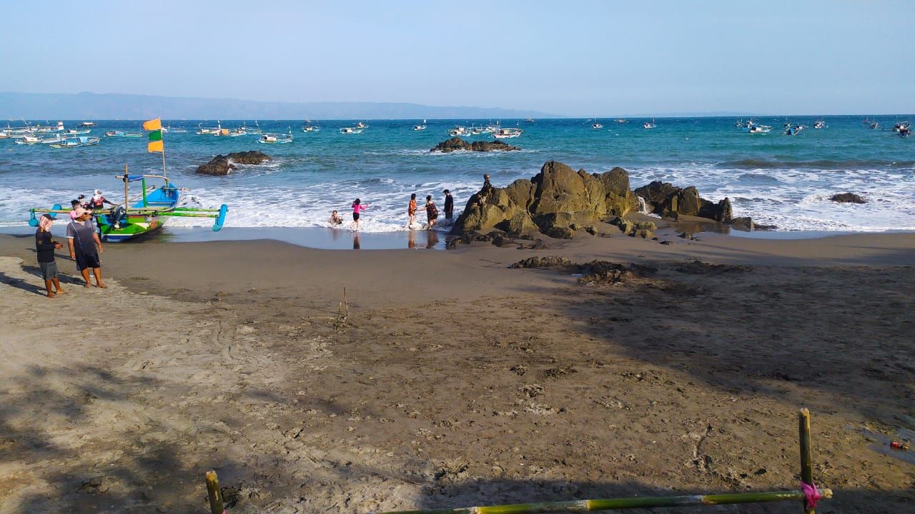 Pantai Cibangban.*(Foto Arohman)