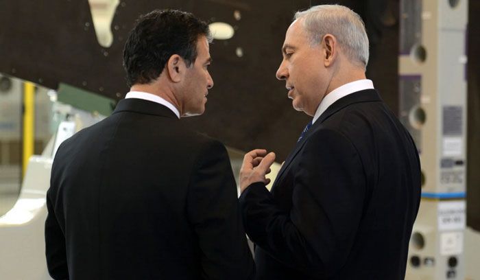 Direktur Mossad Yossi Cohen bersama PM Israel Benjamin Netanyahu.