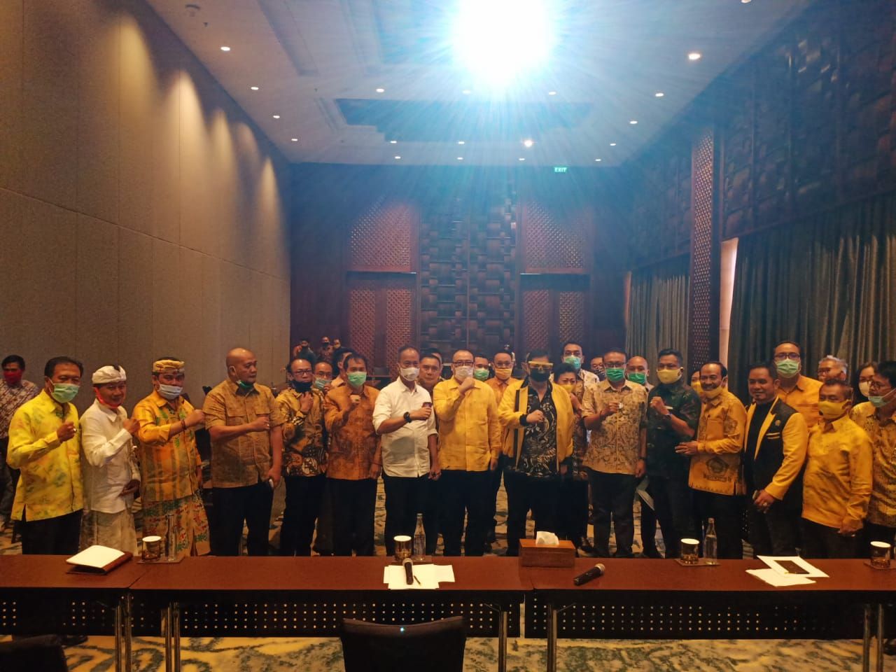 Ketua Umum Partai Golkar, Airlangga Hartarto bersama jajaran Partai Golkar se-Bali dan lima Cakada Golkar se-Bali