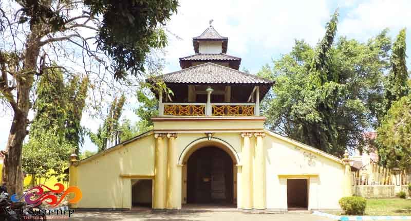 Bangunan Keraton Sumenep yang terletak di pusat Kota Kabupaten Sumenep Madura