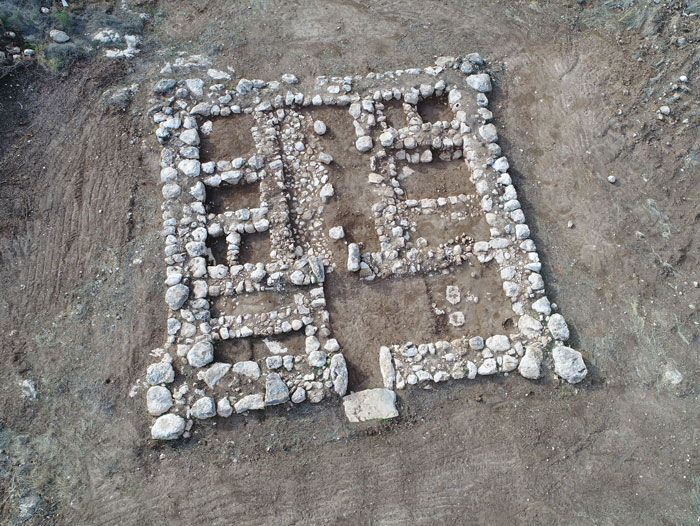 Benteng berusia 3.200 tahun yang digali di dekat Sungai Guvrin dan Kibbutz Gal On, Agustus 2020. (Otoritas Barang Antik Israel)