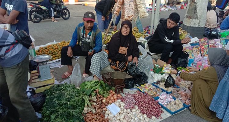 Pedagang pasar tumpah Margaasih, Kabupaten Bandung
