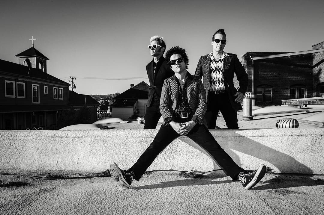 Lirik Dan Kisah Lagu Wake Me Up When September Ends Green Day Lagu Sendu Yang Wajib Masuk Playlist Kabar Lumajang