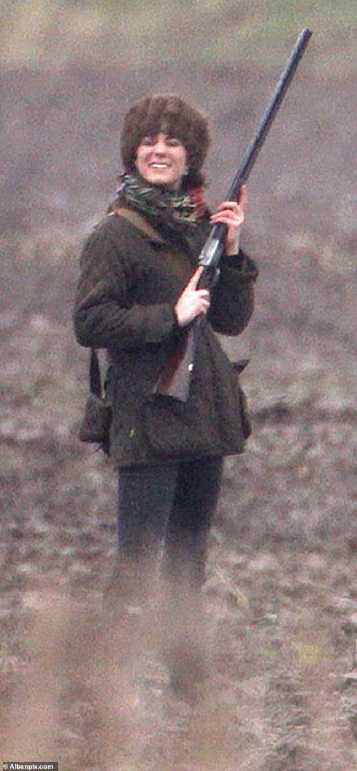 Kate kala ikut berburu di Balmoral tahun 2008.