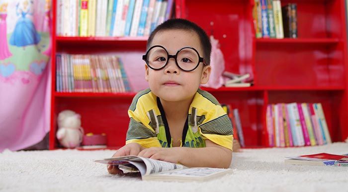 Anak cerdas bisa ditunjang dengan makanan bergizi.