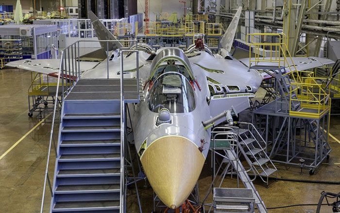 Produksi jet tempur Su-57 (Foto: Twitter @defence_pk)