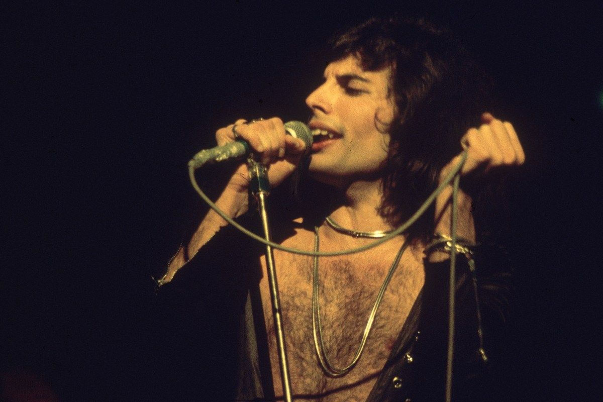Vokalis Queen, Freddie Mercury.*
