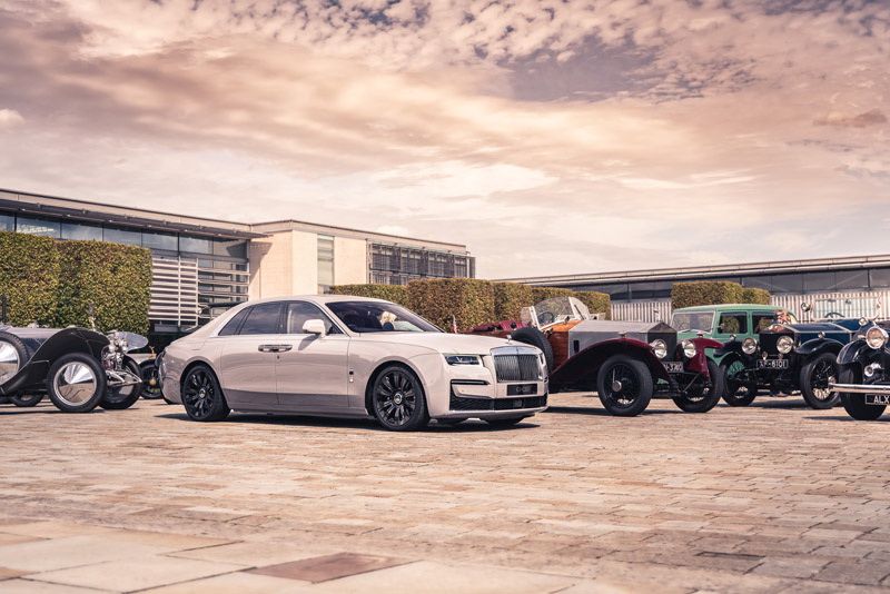 Para tamu disuguhi tayangan pribadi Ghost baru yang baru-baru ini melakukan debut digital globalnya, Rolls-Royce paling berteknologi yang pernah dibuat dan penerus yang layak dari model sebelumnya, yang menjadi mobil terlaris dalam sejarah perusahaan./Dok. Rolls-Royce Motor Cars