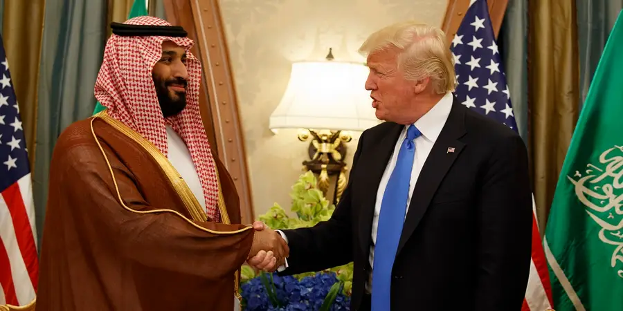 Putra Mahkota Arab Saudi, Mohammed bin Salman bersama Presiden AS, Donald Trump.