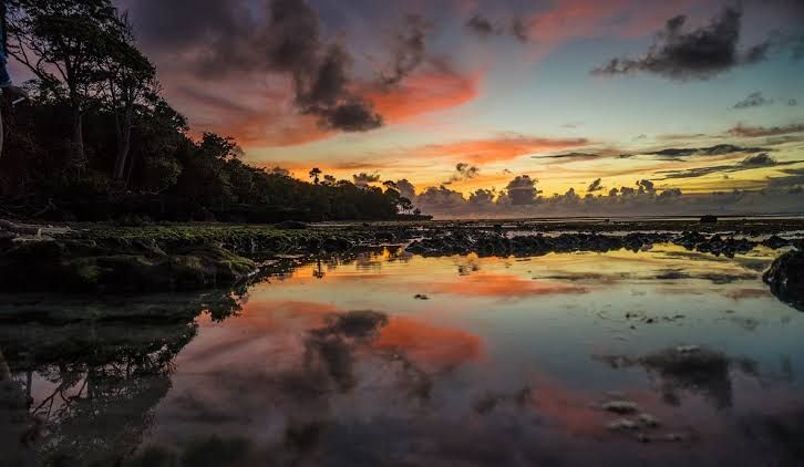 Sunset di Pantai Pancur.*/