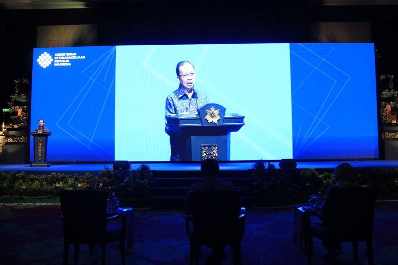 Gubernur Bali, Wayan Koster dalam acara  'Naker Tanggap Covid 2020 ' yang digelar oleh Kementerian Ketenagakerjaan Republik Indonesia di BNDCC Nusa Dua, Badung, Sabtu 12 September 2020