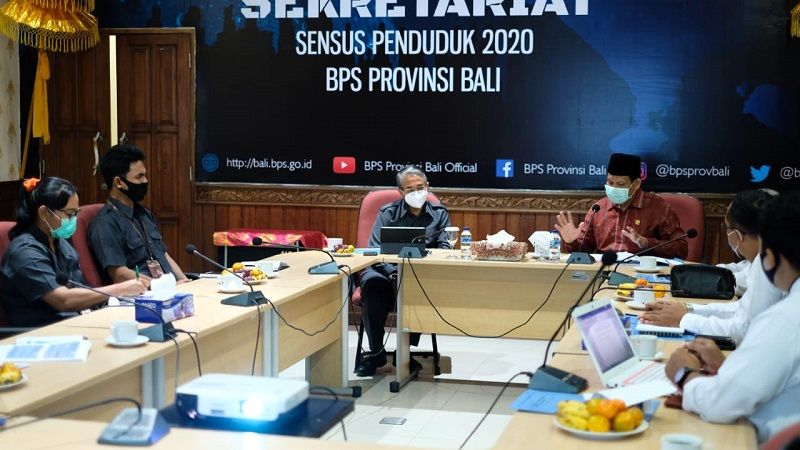 Anggota DPD RI Dapil Bali, H. Bambang Santoso saat melaksanakan Kunjungan Kerja ke Kantor Badan Pusat Statistik (BPS) Provinsi Bali, 
