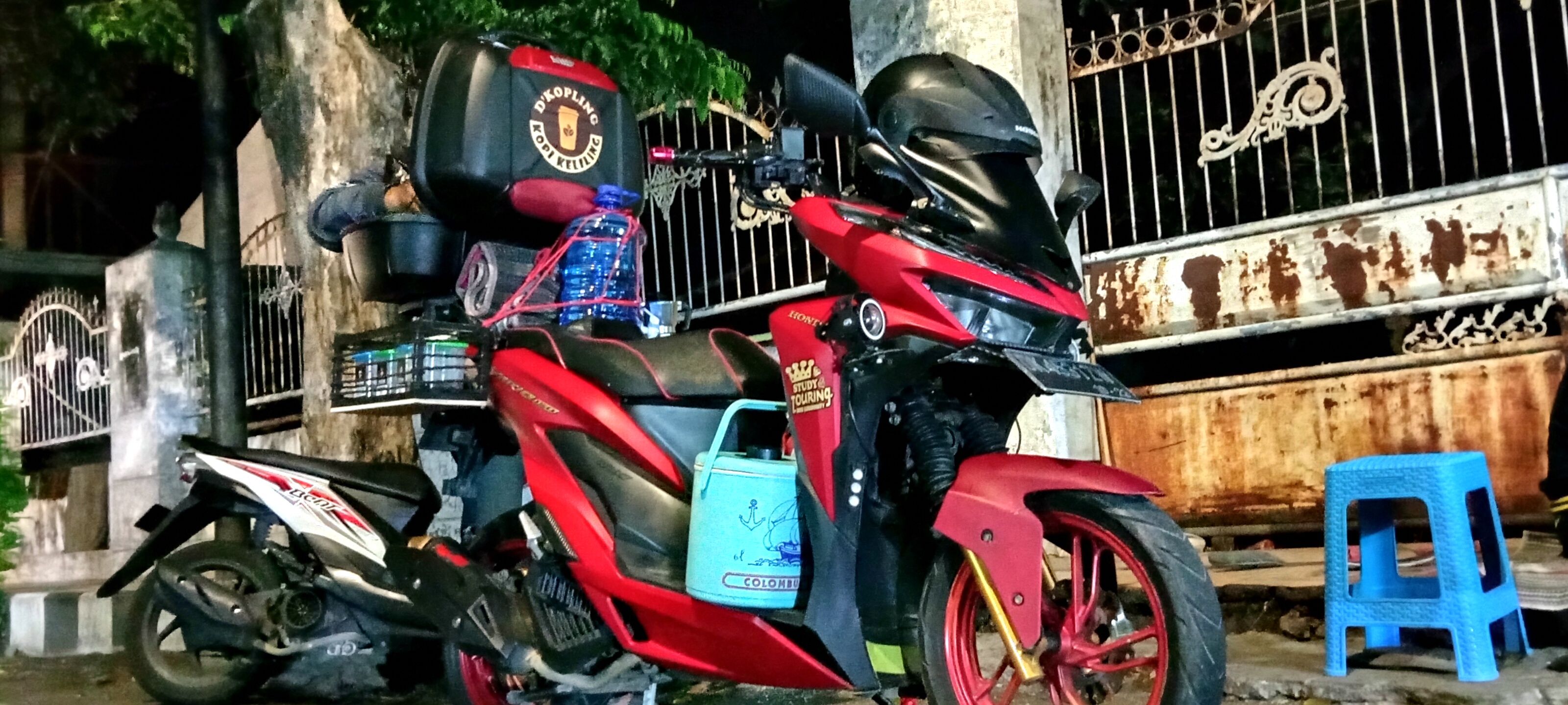 Di Banyuwangi Ada Warung D Kopling Alias Kopi Keliling Jual Kopi Keliling Pakai Motor Kabar Besuki Halaman 2