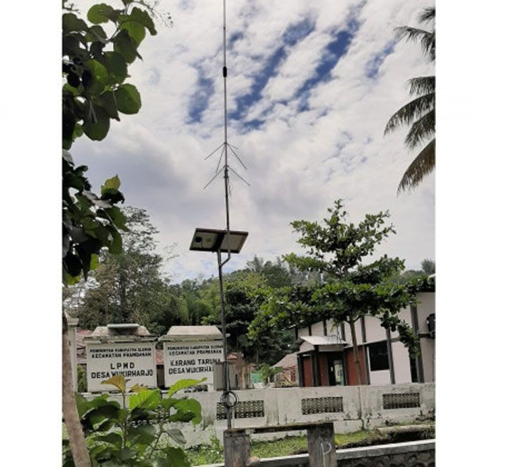 Early Warning System Universitas Gadjah Mada Yogyakarta yang terkoneksi ke ponsel. [Foto: UGM].