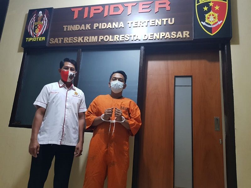 Eki polisi gadungan yang dilaporkan seorang wanita warga jalan Mekar Denpasar Bali melaporkan pria yang menipunya ratusan juta dna berjanji menikahinya, tanpa pernah bertemu