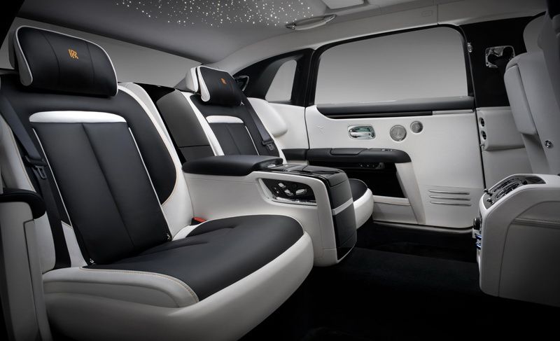  Serangkaian peningkatan di bagian belakang kabin mencerminkan fleksibilitas Ghost Extended./Rolls-Royce Motor Cars