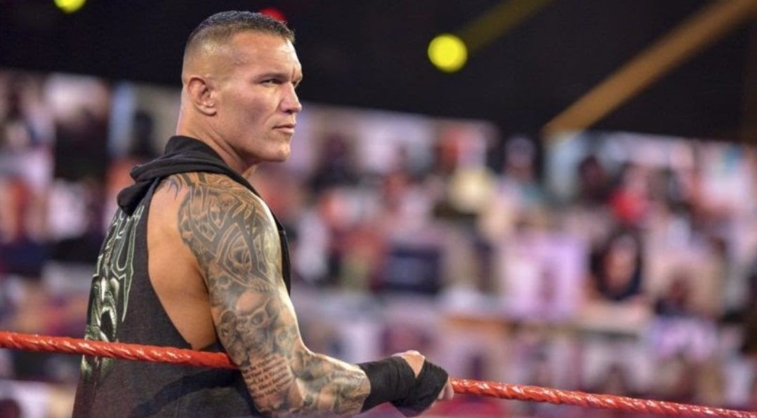 Randy Orton saat berada di ring WWE. (gamebrott.com)