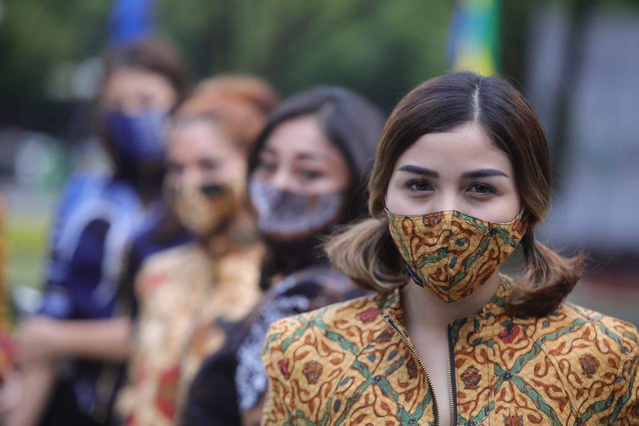 Masker Batik  Kutilang dan Patrakomala di Hari  Batik  